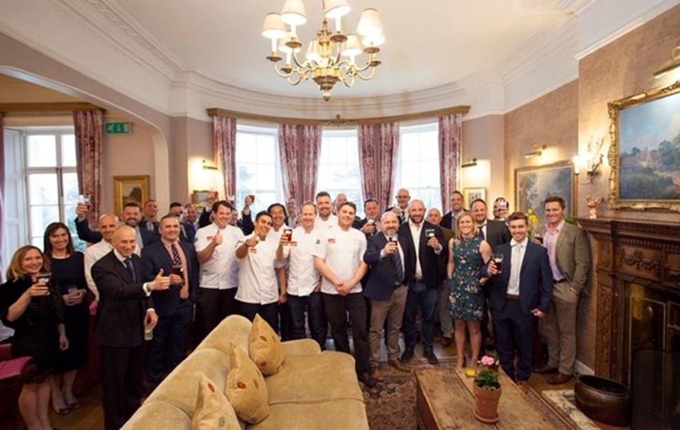 Giuliana Vittiglio Rugby Legends And Super Chefs Raise 40 000 For Ha 01