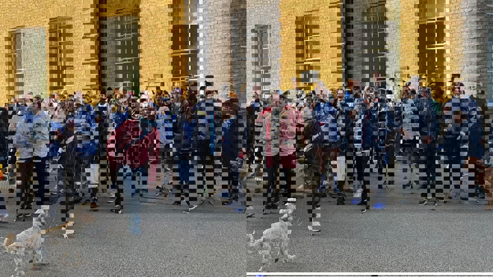 7F0f9b5a 8308 4A83 Ab87 0Cc132a8a61a