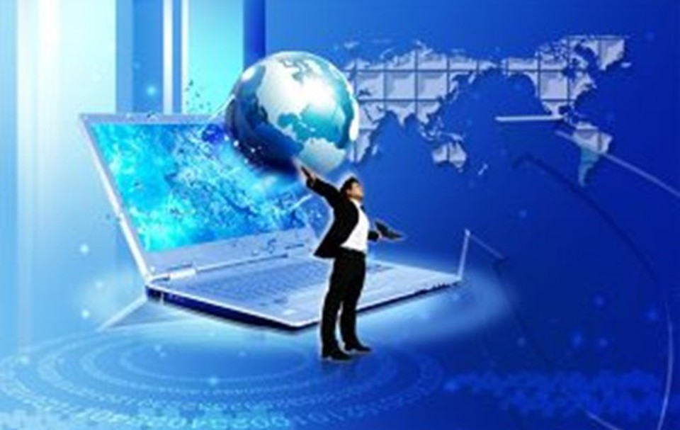 Neslihan Lloyd Ha Embraces Digital Technology (2)